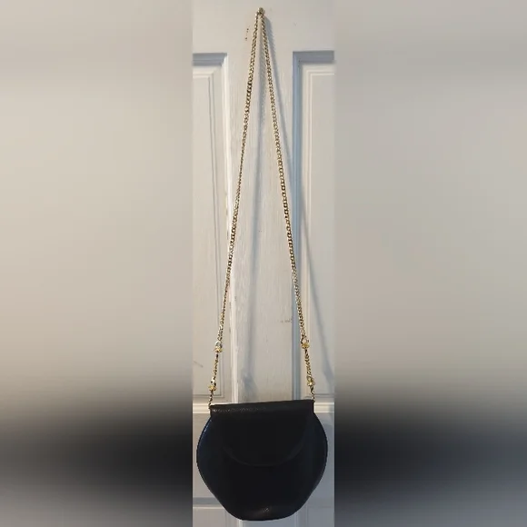 Rodo Black Italian Leather Gold Chain Crossbody Handbag - Picture 3 of 13